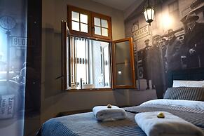 La Gioia Grey Stylish Apartments