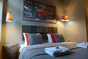 La Gioia Grey Stylish Apartments