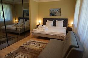 Aparthotel Wooden Villa