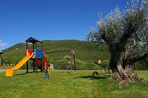 Casas Pirineo Aínsa: Historic Palace & Garden