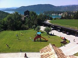 Casas Pirineo Aínsa: Historic Palace & Garden