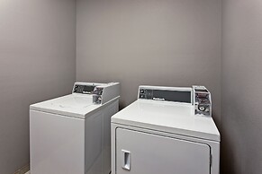 Holiday Inn Express & Suites Anaheim Resort Area by IHG