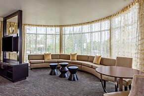 Holiday Inn Express & Suites Anaheim Resort Area by IHG