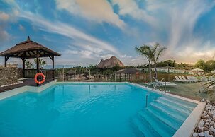 Magic Natura Animal, Waterpark & Polynesian Resort