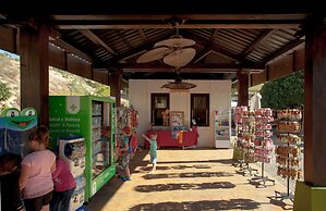 Magic Natura Animal, Waterpark & Polynesian Resort