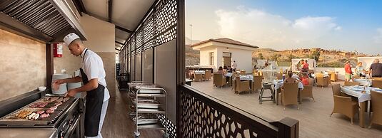 Magic Natura Animal, Waterpark & Polynesian Resort