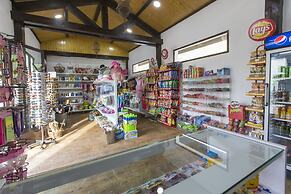 Magic Natura Animal, Waterpark & Polynesian Resort