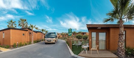 Magic Natura Animal, Waterpark & Polynesian Resort