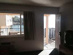 Lake Marina Inn