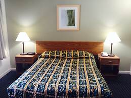 Lake Marina Inn