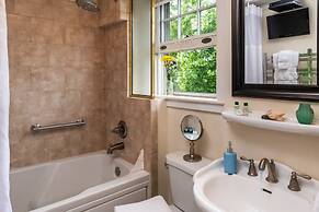 Abbington Green Bed & Breakfast Inn