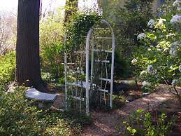 Abbington Green Bed & Breakfast Inn