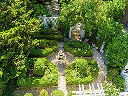 Abbington Green Bed & Breakfast Inn