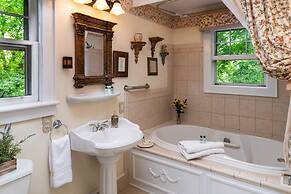 Abbington Green Bed & Breakfast Inn