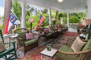 Abbington Green Bed & Breakfast Inn