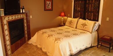 The Collins Inn and Seaside Cottages - Adults Only