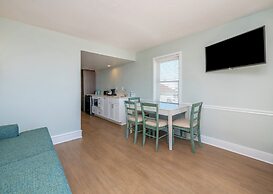 Commander Hotel & Suites