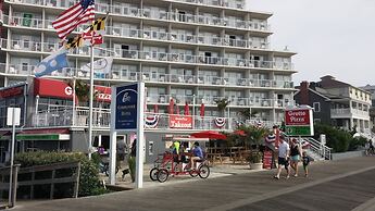 Commander Hotel & Suites