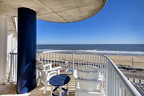 Commander Hotel & Suites