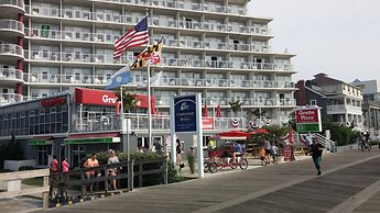 Commander Hotel & Suites