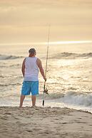 Commander Hotel & Suites