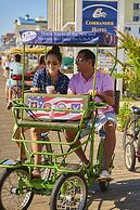 Commander Hotel & Suites