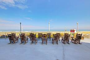 Commander Hotel & Suites