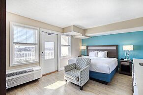 Commander Hotel & Suites