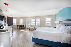 Commander Hotel & Suites