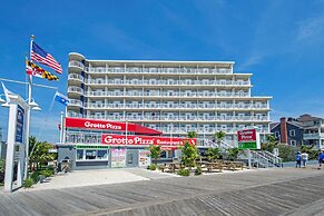 Commander Hotel & Suites