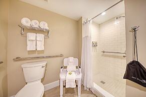 Commander Hotel & Suites