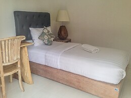 Odika Lovina House and Villa