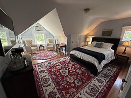 The Hartness House
