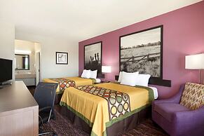 Super 8 by Wyndham Carrizo Springs