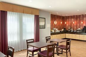 Super 8 by Wyndham Carrizo Springs