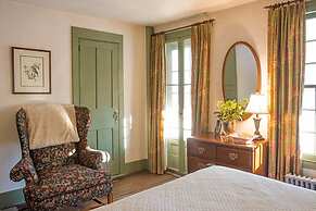 The Old Inn On The Green