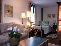 The Old Inn On The Green