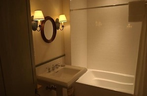 The Old Inn On The Green