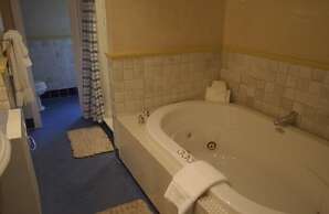 The Old Inn On The Green