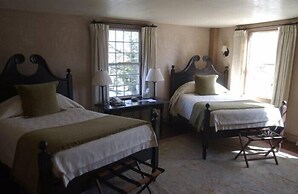 The Old Inn On The Green