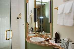 The Old Inn On The Green