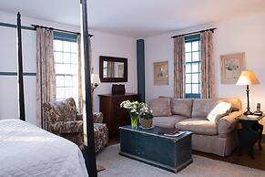 The Old Inn On The Green