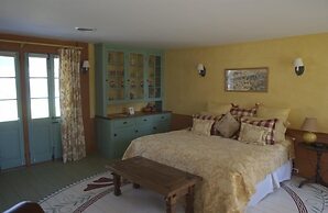 The Old Inn On The Green