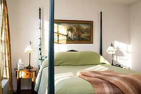 The Old Inn On The Green