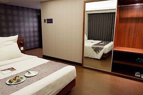 Crown Prince Hotel Surabaya