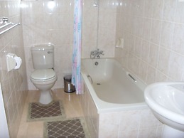 Lusaka Mosi-O-Tunya Executive Lodge