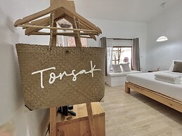 Tonsak Resort