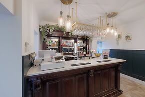 Florence House Hotel & Restaurant