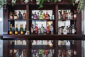 Florence House Hotel & Restaurant