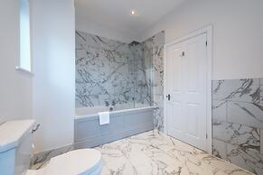 Somerset House Hotel & Restaurant